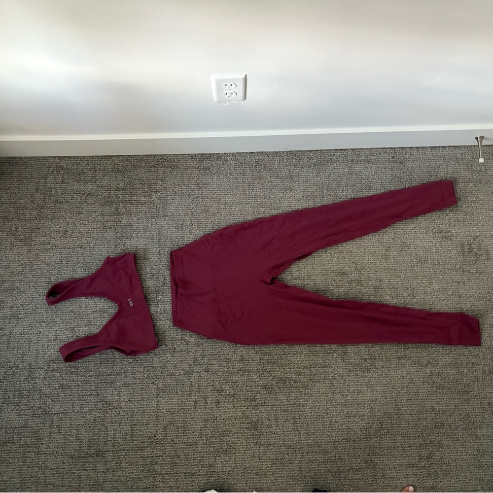 SET Active Deep Red Apparel